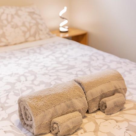 Back Garden Flat With Free On Street Parking And Fiber Wifi - 15 Mins To Ferry, Stadium, Cbd Wellington Ngoại thất bức ảnh