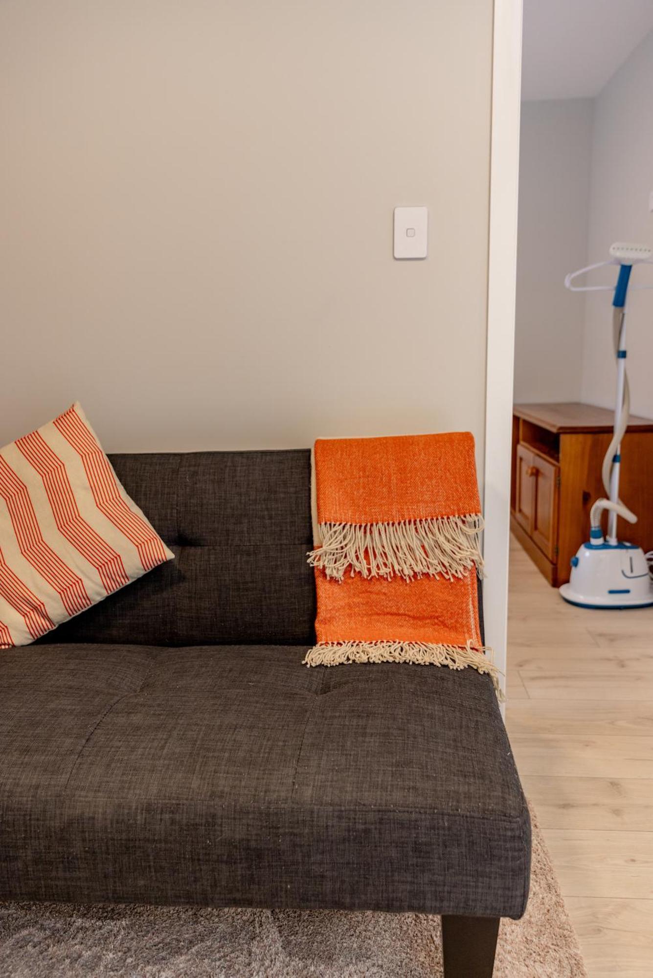 Back Garden Flat With Free On Street Parking And Fiber Wifi - 15 Mins To Ferry, Stadium, Cbd Wellington Ngoại thất bức ảnh